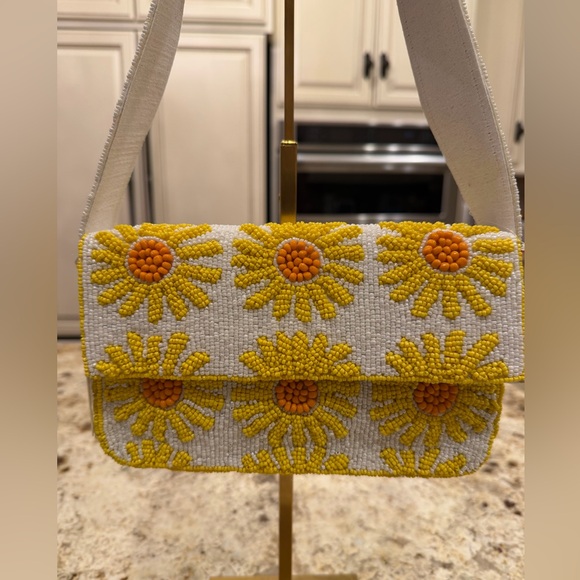Sunflower Beaded Shoulder Bag - Yellow and White - Picture 5 of 7